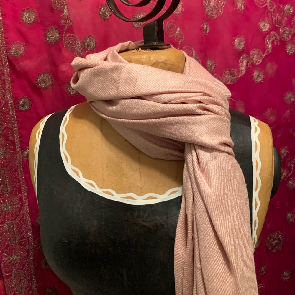 🛍 Solid Light Pink Pashmina Scarf🛍 - Picture 1 of 2